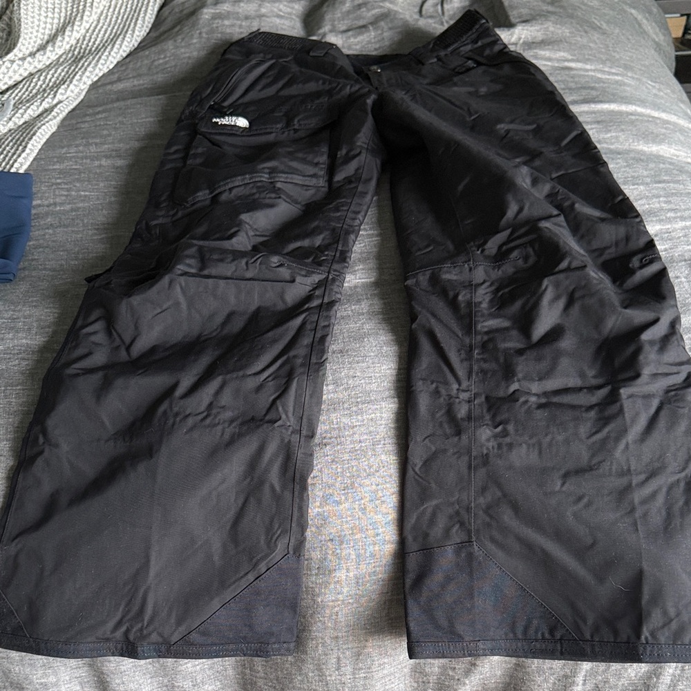 The North Face Woman's Snow Pants in Black